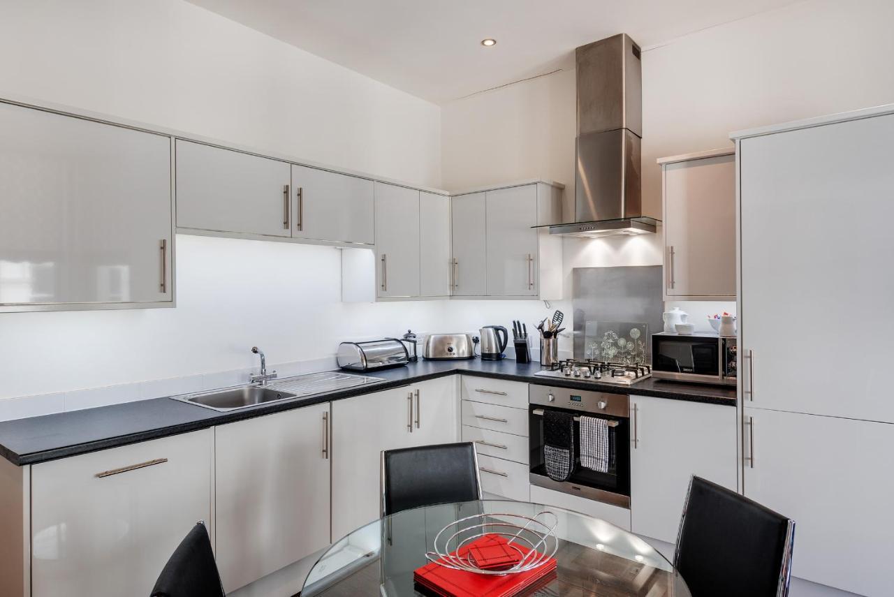 Strathmore House Apartments プリマス エクステリア 写真