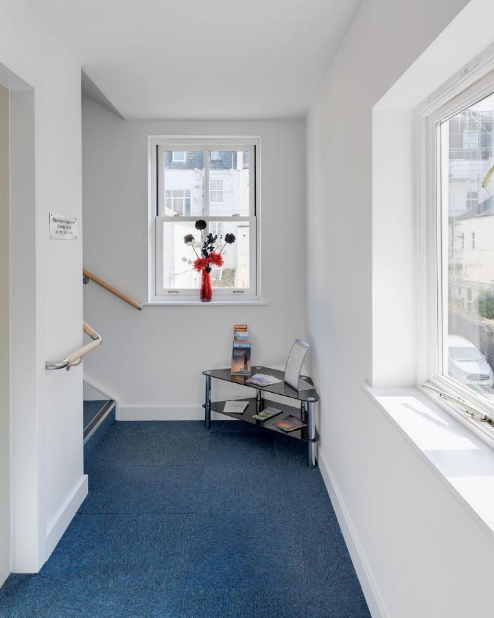 Strathmore House Apartments プリマス エクステリア 写真